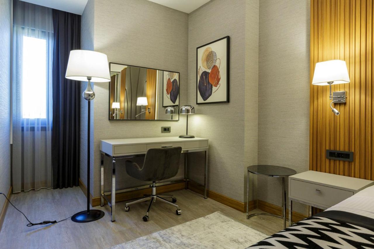Отель Ramada Encore By Wyndham Sisli Стамбул