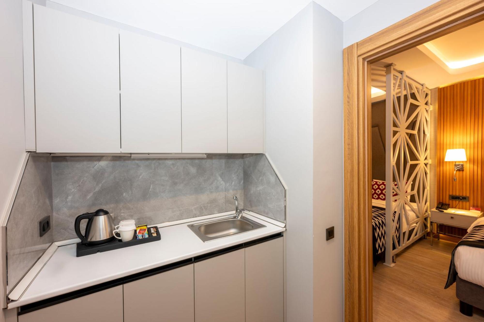 Отель Ramada Encore By Wyndham Sisli