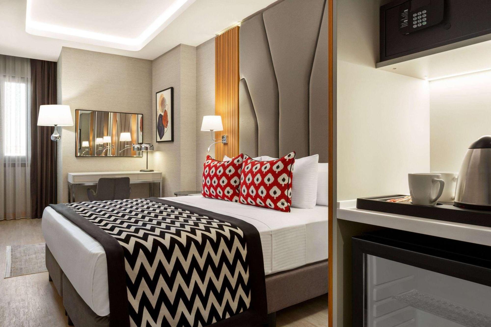 Ramada Encore By Wyndham Sisli Hotel Istanboel
